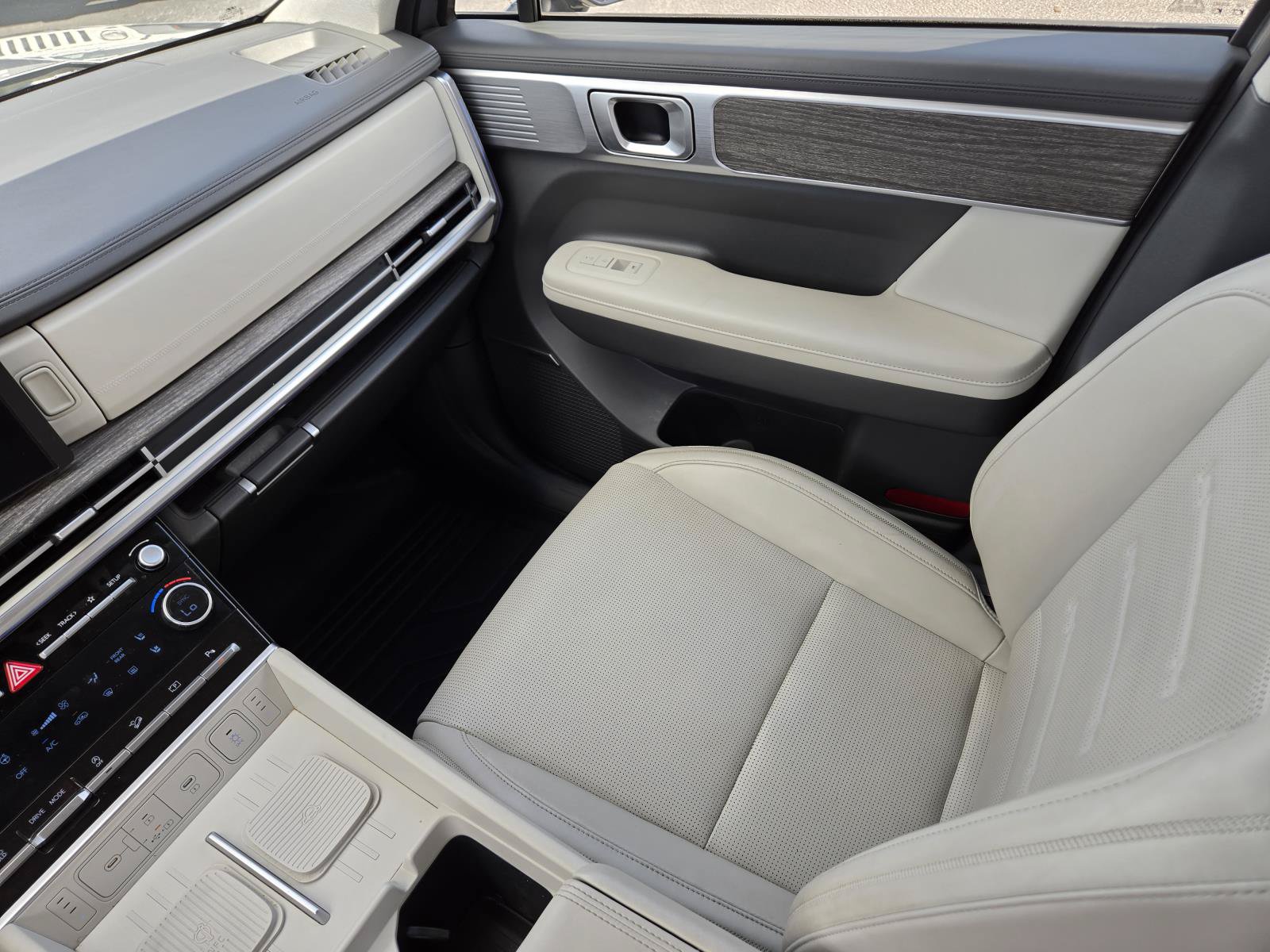 Used 2024 Hyundai Santa Fe Calligraphy FWD image 52