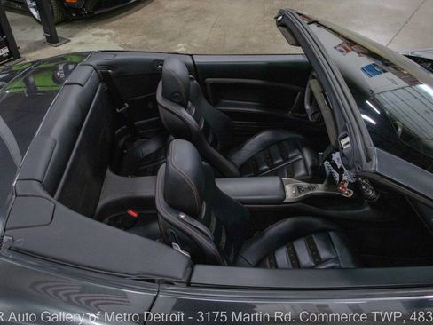 Used 2010 Ferrari California RWD image 15