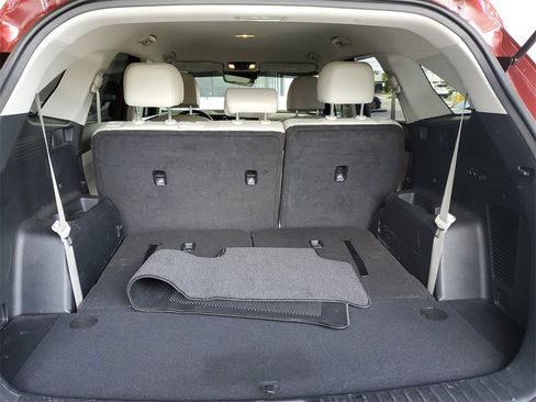 Certified 2025 Kia Sorento S image 7