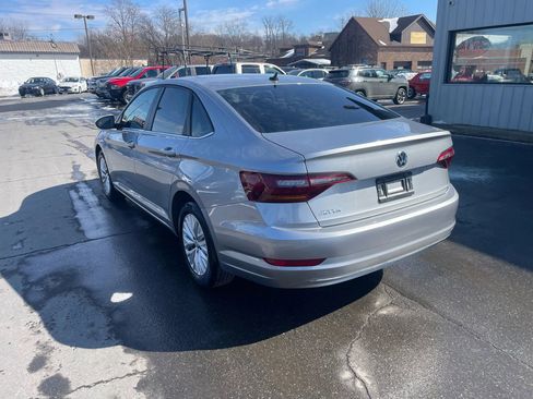 Used 2019 Volkswagen Jetta S image 4