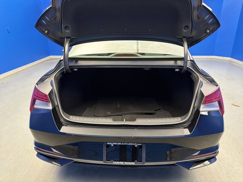 Used 2022 Hyundai Elantra SEL w/ Convenience + Premium Package image 28