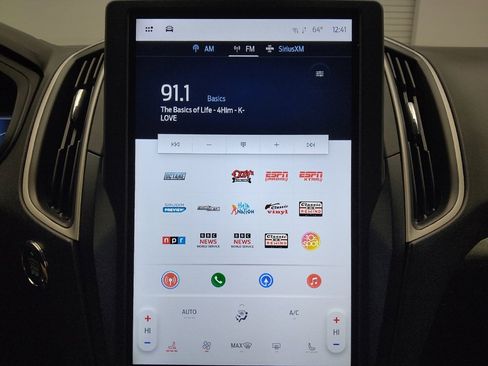 Used 2023 Ford Edge SEL image 25