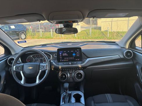 Used 2025 Chevrolet Blazer LT image 33