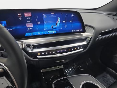 Certified 2024 Cadillac Lyriq Luxury AWD/4WD image 17