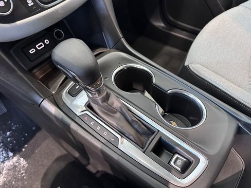 Certified 2022 Chevrolet Equinox LS w/ LS Convenience Package image 21