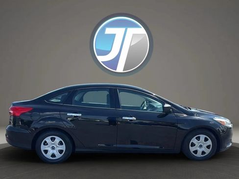 Used 2017 Ford Focus S FWD image 12