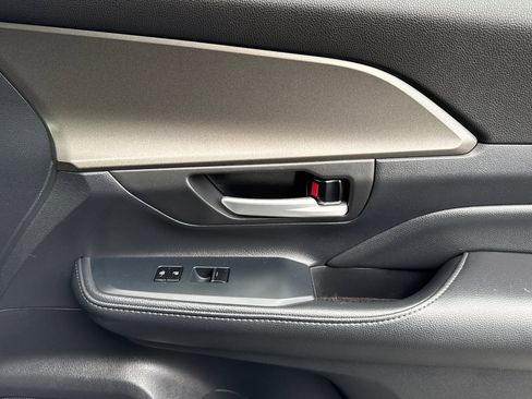 Used 2024 Toyota Grand Highlander AWD image 23