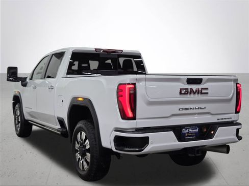 Used 2025 GMC Sierra 3500 Denali w/ Denali Reserve Package image 10