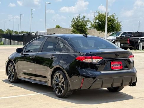 Used 2025 Toyota Corolla SE FWD image 8