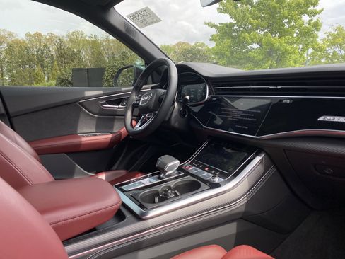 Used 2025 Audi SQ8 Premium Plus image 6