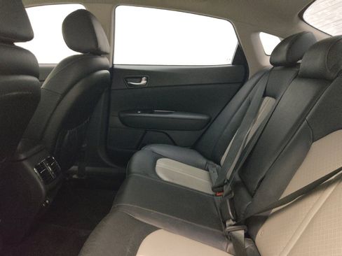 Used 2019 Kia Optima EX image 18