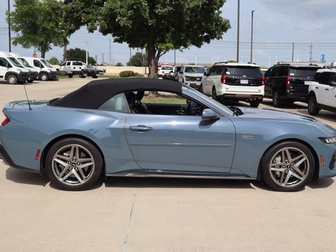 Used 2024 Ford Mustang GT Premium RWD image 2