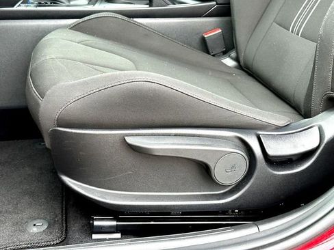 Used 2025 Hyundai Elantra Sport FWD image 12
