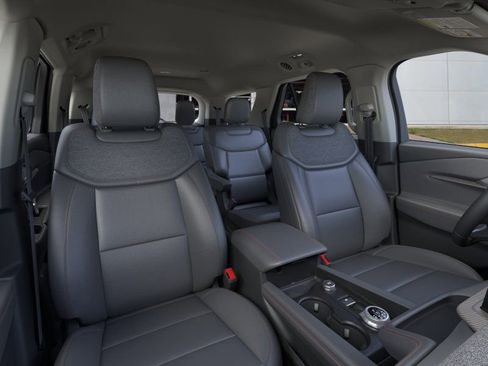 New 2026 Ford Explorer Active w/ Active Comfort Package image 10