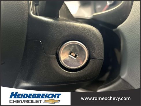 Used 2022 Chevrolet Colorado Z71 AWD/4WD image 29