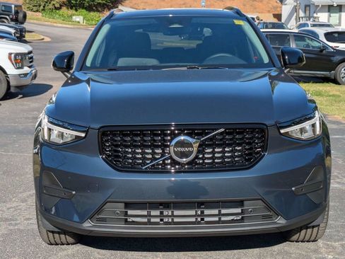 Used 2026 Volvo XC40 B5 Core AWD/4WD image 9