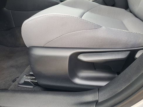 Used 2024 Toyota Corolla SE image 16