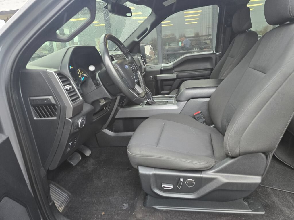 Used 2018 Ford F150 XLT w/ Equipment Group 302A Luxury AWD/4WD image 12