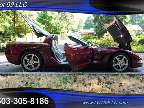 Used 2003 Chevrolet Corvette Coupe w/ Preferred Equipment Group RWD image 28