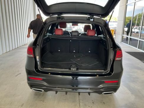 Used 2022 Mercedes-Benz GLC 300 w/ AMG Line image 19