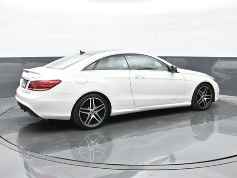 Used 2016 Mercedes-Benz E 400 4MATIC Coupe image 4