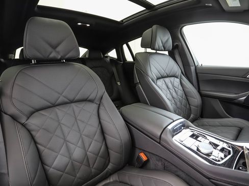 New 2026 BMW X6 M60i AWD/4WD image 32