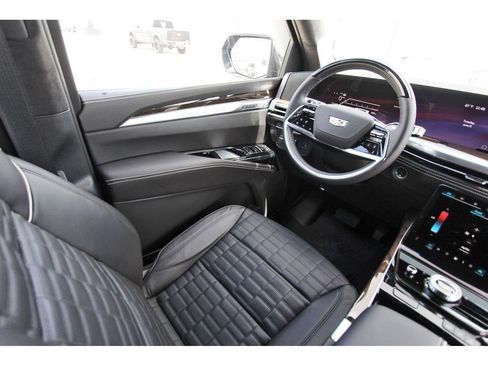 New 2026 Cadillac Escalade Platinum Sport w/ LPO, ONYX Package AWD/4WD image 8
