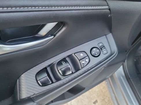 Used 2024 Nissan Sentra SV FWD image 13