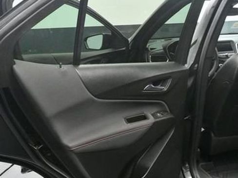 Used 2023 Chevrolet Equinox RS AWD/4WD image 11