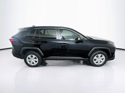 Used 2022 Toyota RAV4 LE FWD image 10