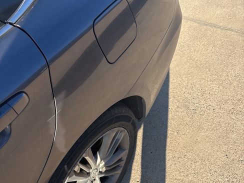 Used 2017 Toyota Camry SE image 4