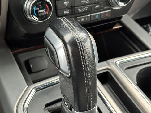 Used 2016 Ford F150 Platinum w/ Equipment Group 701A Luxury image 21