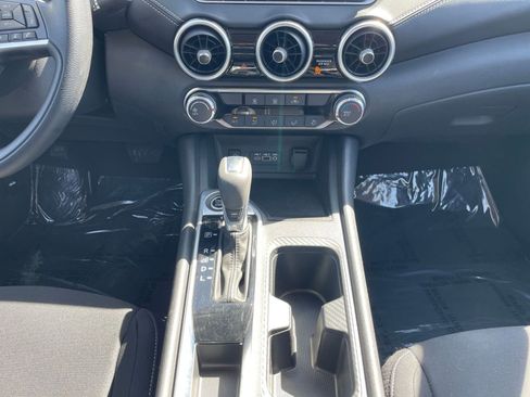 Used 2025 Nissan Sentra SV FWD image 39