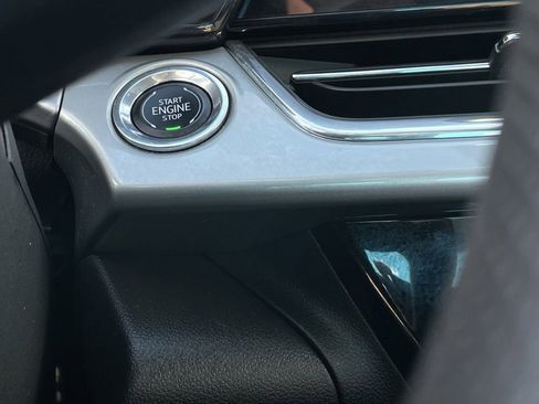 Certified 2025 Chevrolet Trax LT image 16