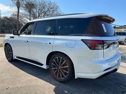 New 2026 INFINITI QX80 Autograph w/ Premium Cargo Package image 4