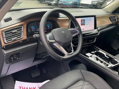Used 2026 Volkswagen Atlas SE AWD/4WD image 8