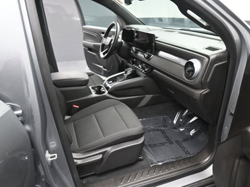 Used 2024 Chevrolet Colorado LT w/ LT Convenience Package II image 19