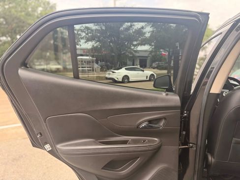 Used 2018 Buick Encore Preferred FWD image 18