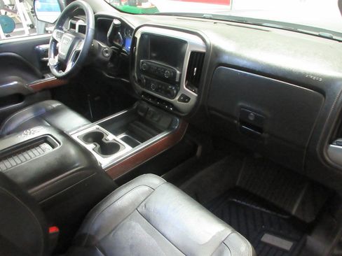 Used 2018 GMC Sierra 1500 SLT w/ SLT Premium Package image 16