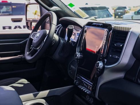 New 2026 RAM 2500 Big Horn AWD/4WD image 19