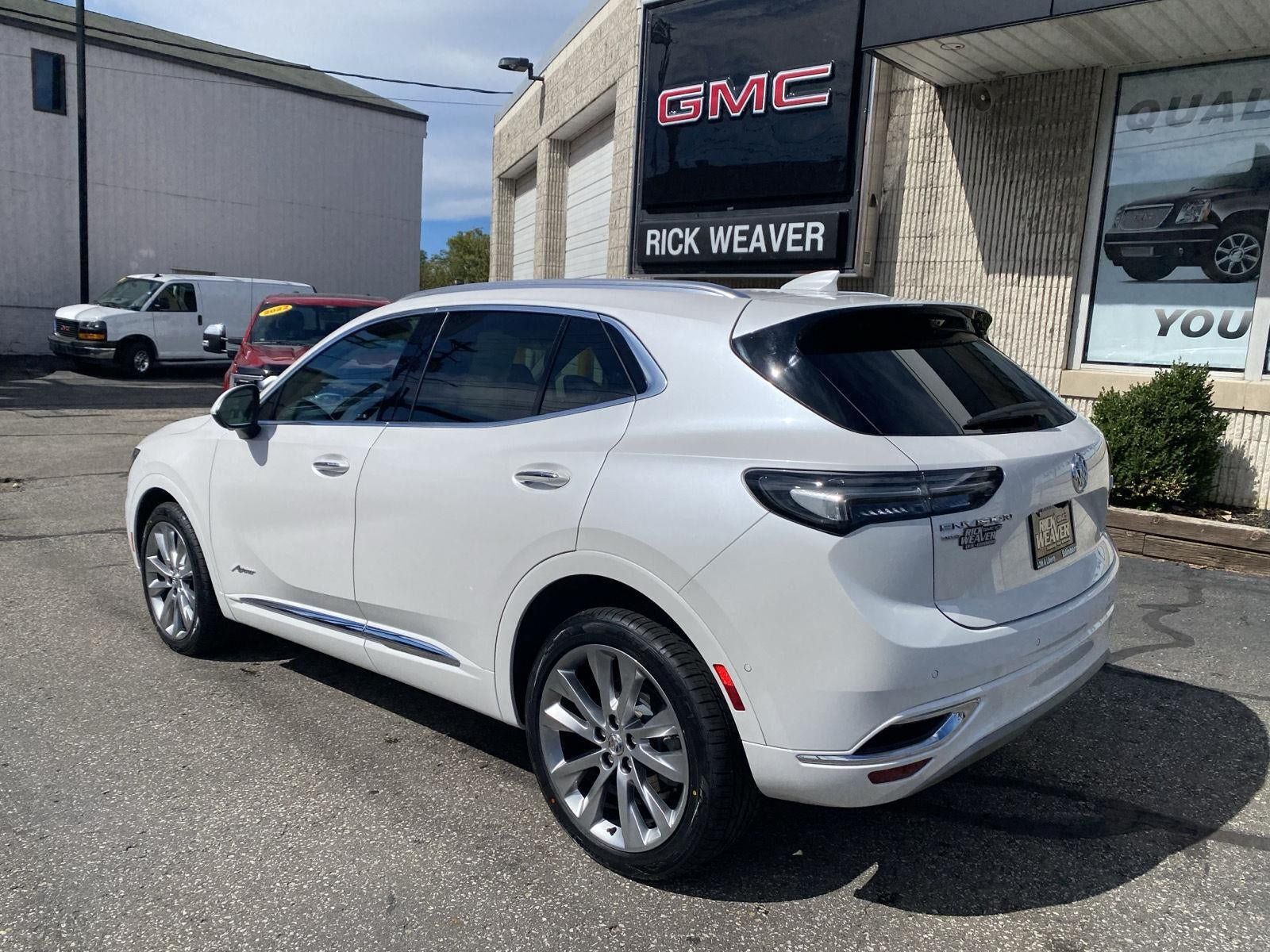 Used 2023 Buick Envision Avenir AWD/4WD image 5