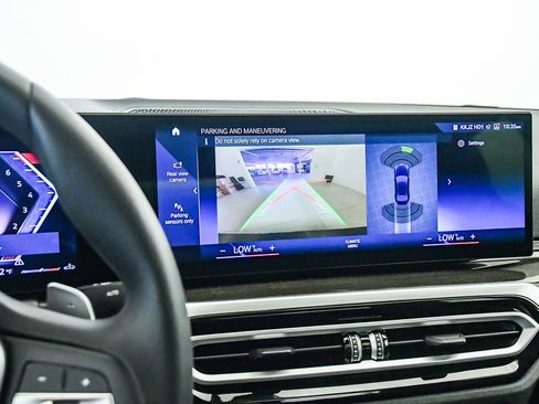 Certified 2023 BMW 330i Sedan w/ Driving Assistance Package image 21