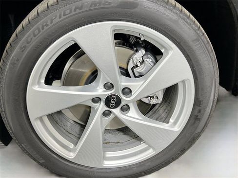 New 2025 Audi Q5 Premium Plus image 29