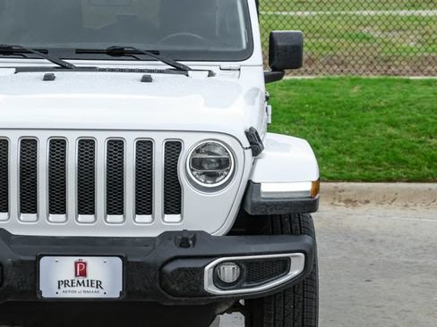 Used 2021 Jeep Wrangler Unlimited Sahara w/ Uconnect 4C Nav & Sound Group AWD/4WD image 46