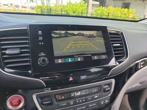 Used 2019 Honda Pilot Elite image 24