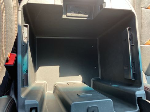 Used 2019 GMC Sierra 1500 AT4 w/ AT4 Preferred Package AWD/4WD image 25