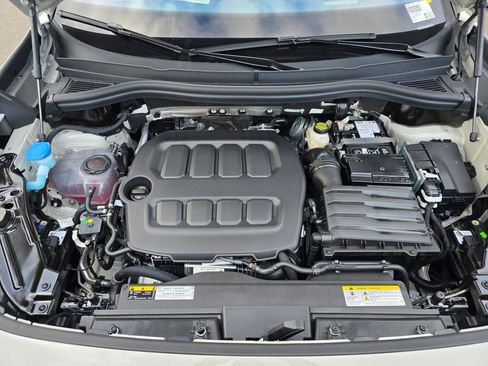 New 2026 Volkswagen Tiguan SEL R-Line image 12