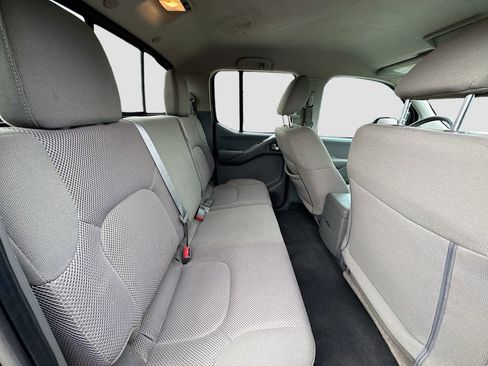 Used 2021 Nissan Frontier SV w/ Midnight Edition Floor Mats image 23