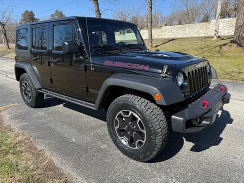 Used 2015 Jeep Wrangler Unlimited Rubicon image 21