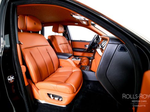 Used 2018 Rolls-Royce Phantom Sedan image 33